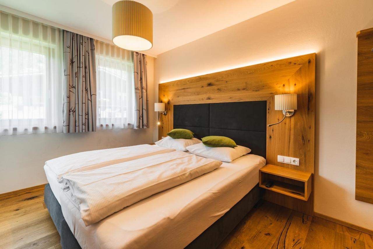 Haus Sabrina - Ferienwohnungen Saalbach-Hinterglemm Dış mekan fotoğraf
